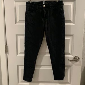 Size 8 Short Black American Eagle Women’s Skinny Jeans